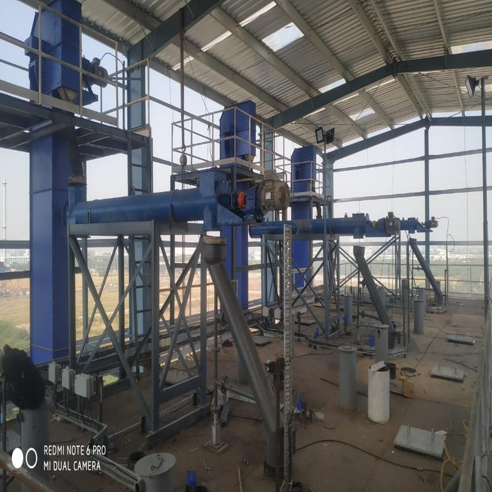 Bucket Elevator - Mild Steel And Stainless Steel Construction | Automatic Operation, 12 Months Warranty, Ideal For Industrial Use