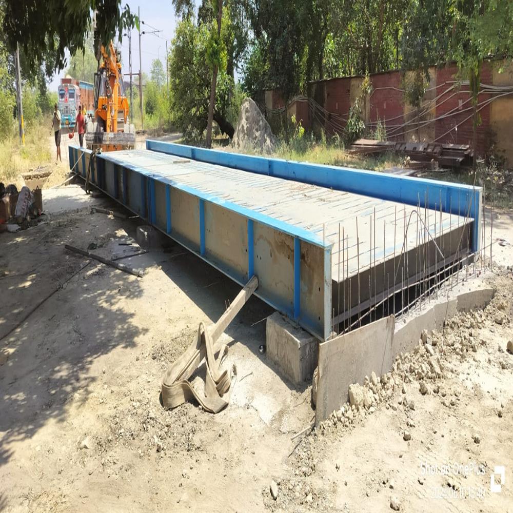 Electronic Weigh Bridge 18X3 Mtrs 150 Tons - Color: Black