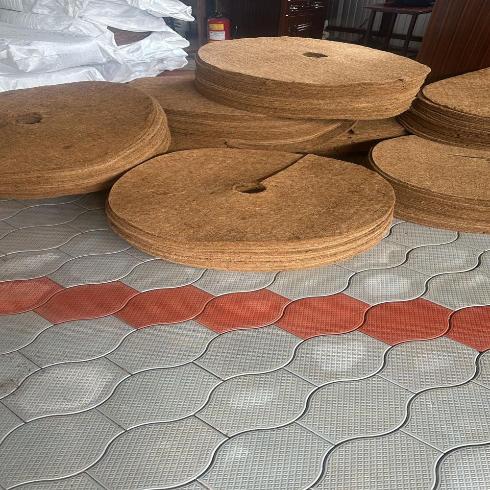 Coco Mulch Mat 36 Inches - Color: Brown