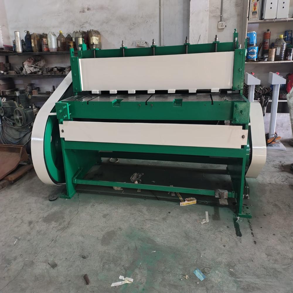 Mechanical Under Crank Shearing Machine - Mild Steel, 1200 Kilograms | Green Finish, 440 Volt Operation, 1-year Warranty, Heavy-duty Performance