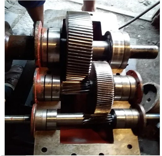 Inline Helical Gearbox - Stainless Steel, Various Sizes Available | High Efficiency, Die Cast Design For Industrial Use