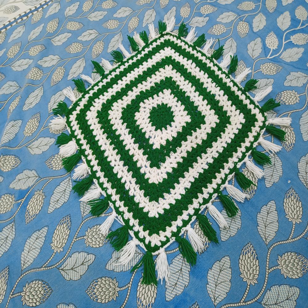 GREEN AND WHITE HAND MADE CROCHET THAL POSH / POOJA THALI COVER / SHOWPIECES