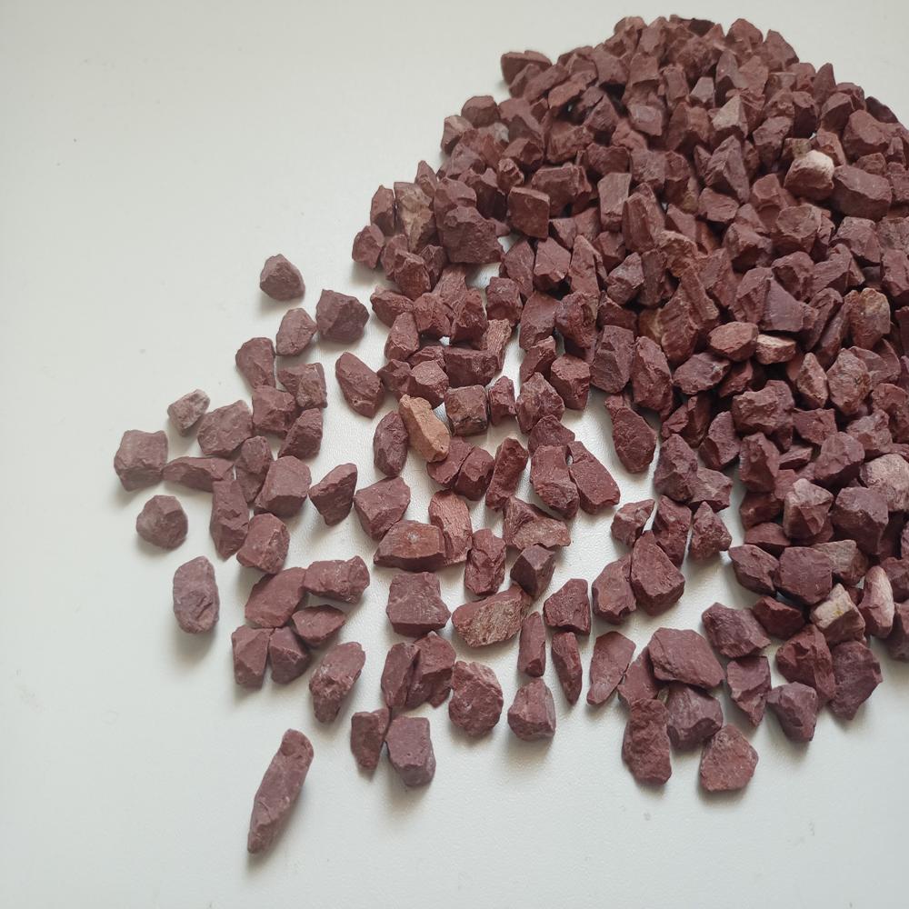 Red Agate Stone Chips For Flooring And Landscaping Application Interior And Exterior Used - Size: 9-12 Mm