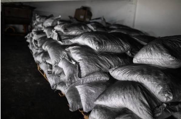 Natural Wood Charcoal - Ash Content (%): 1% To 8%