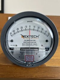 Analog Differential Pressure Gauge - Accuracy: 1.6  %