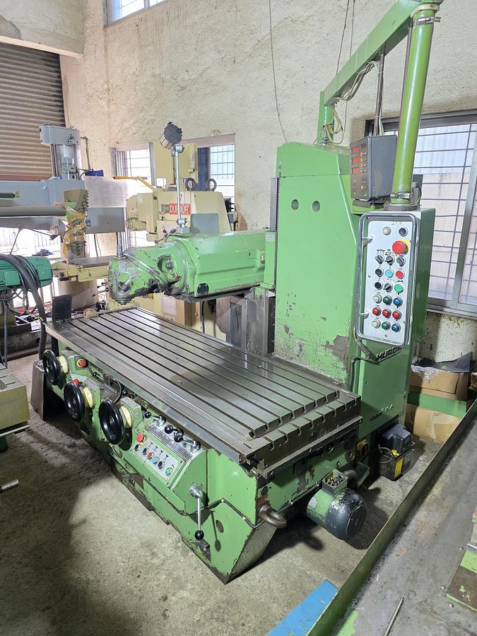 Huron PU771 Bed Type Milling Machine