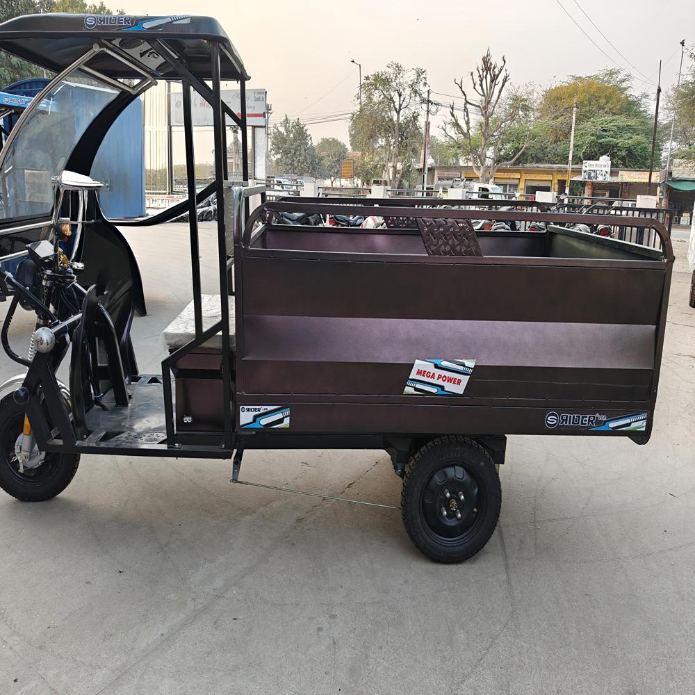 E Rickshaw Loader - Battery Capacity: 120 Ampere-hour (Ah)