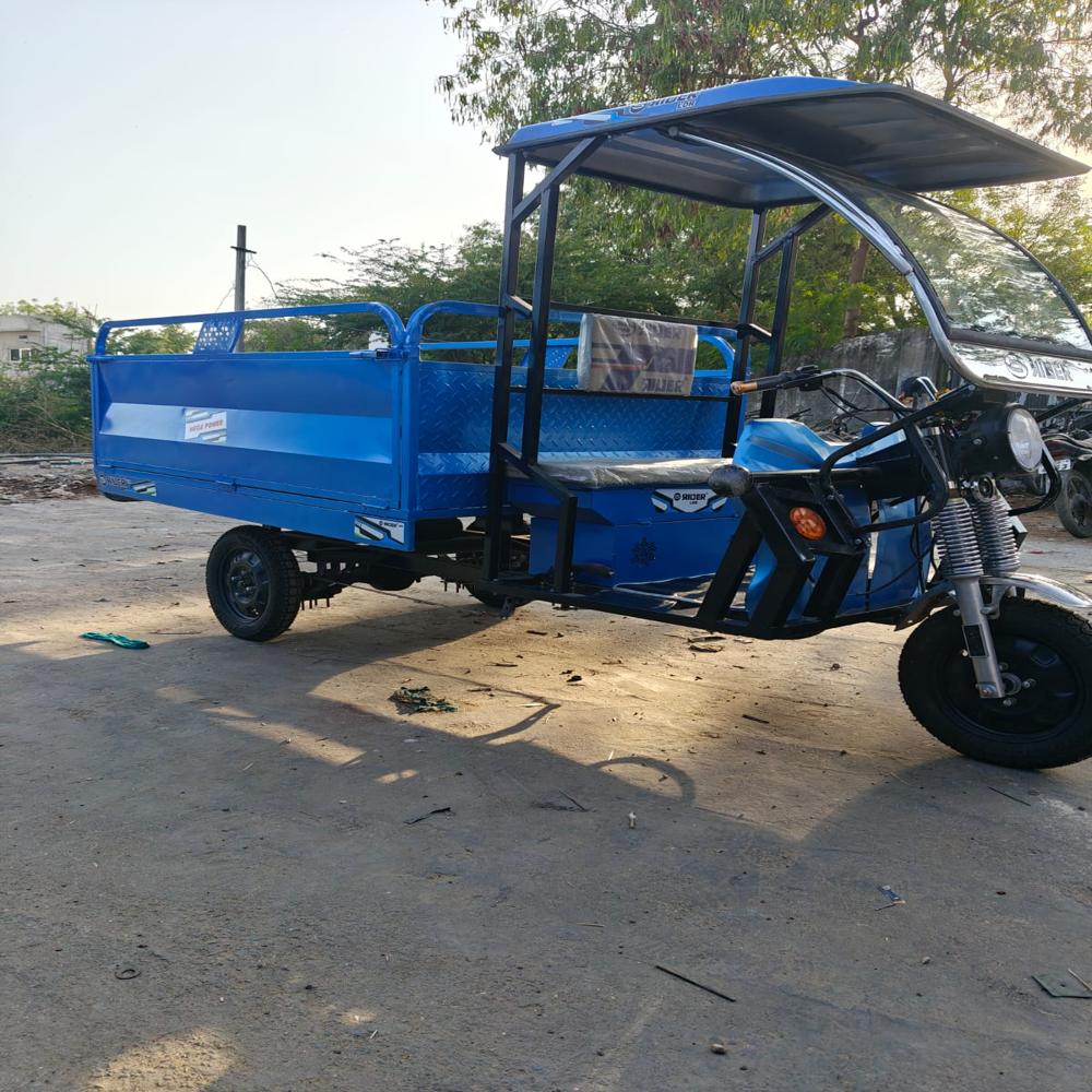 E Rickshaw Loader - Battery Capacity: 120 Ampere-hour (Ah)