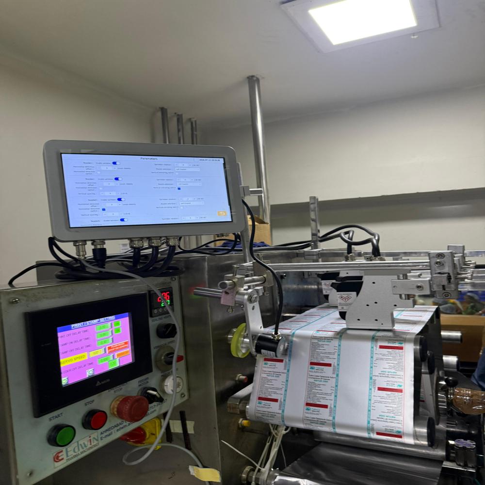 12.7mm four head inkjet coding machine