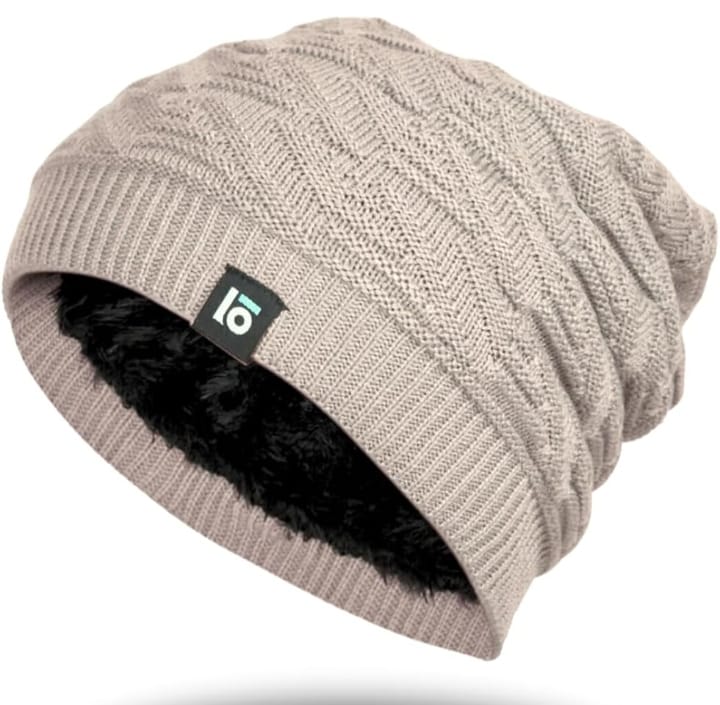 Winter Cap - Decoration Material: Feather