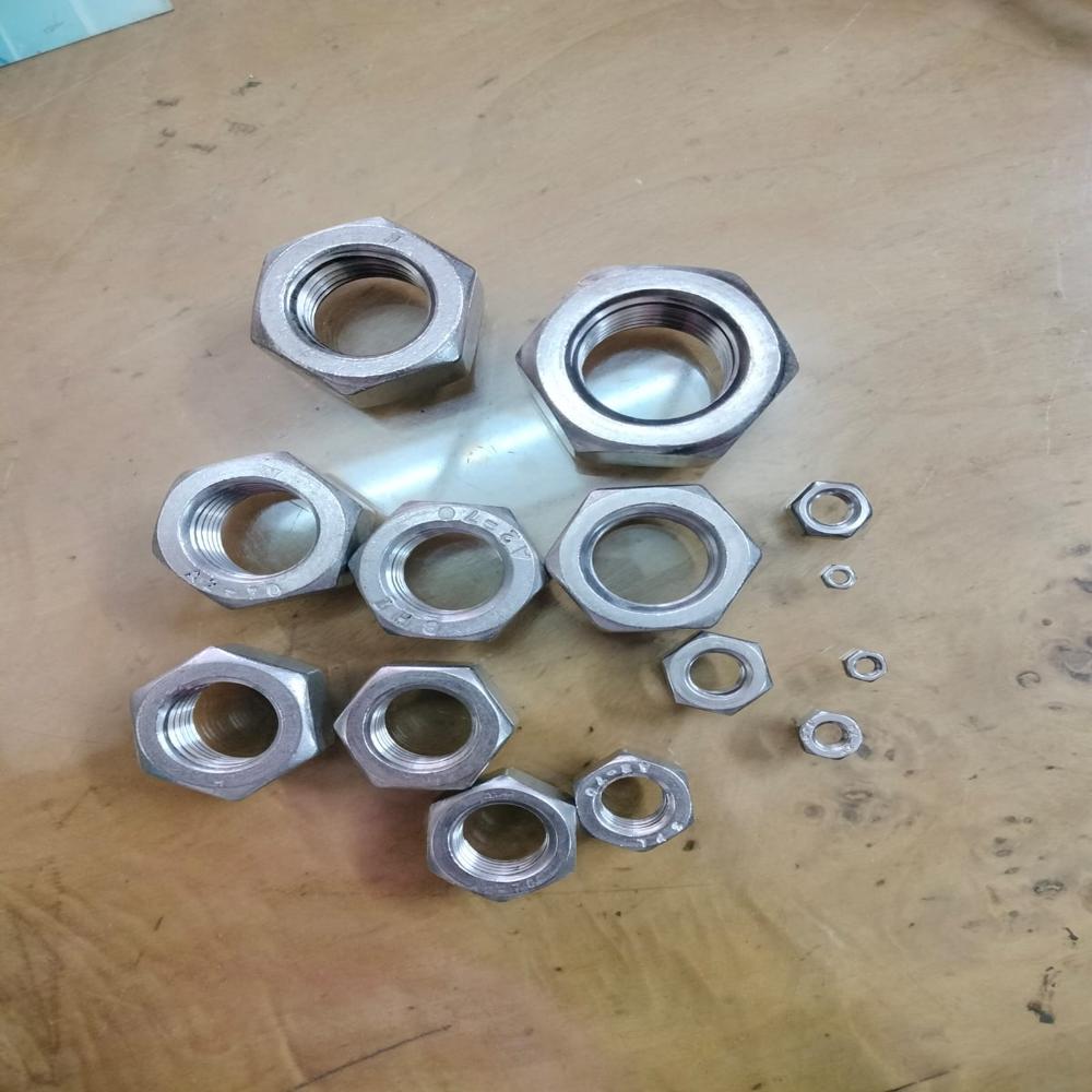 Ss Nuts - Color: Silver