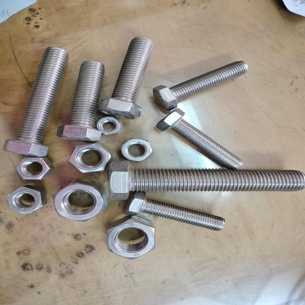 Stainless Steel Nut Bolts - Application: Construction