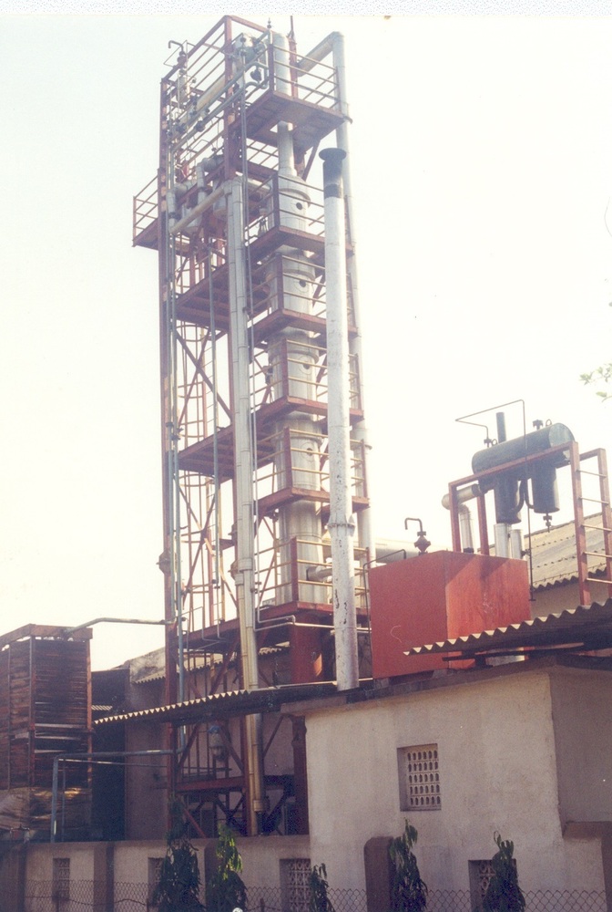 Distillation Column Of Batch Distillation Unit