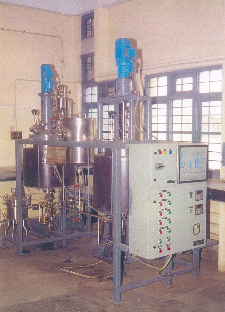 Automatic Multi Reactor Pilot Plant Skid