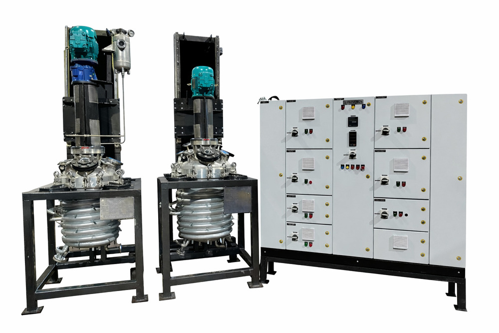 Emulsion Vessel With Hydraulic Lid Lifting