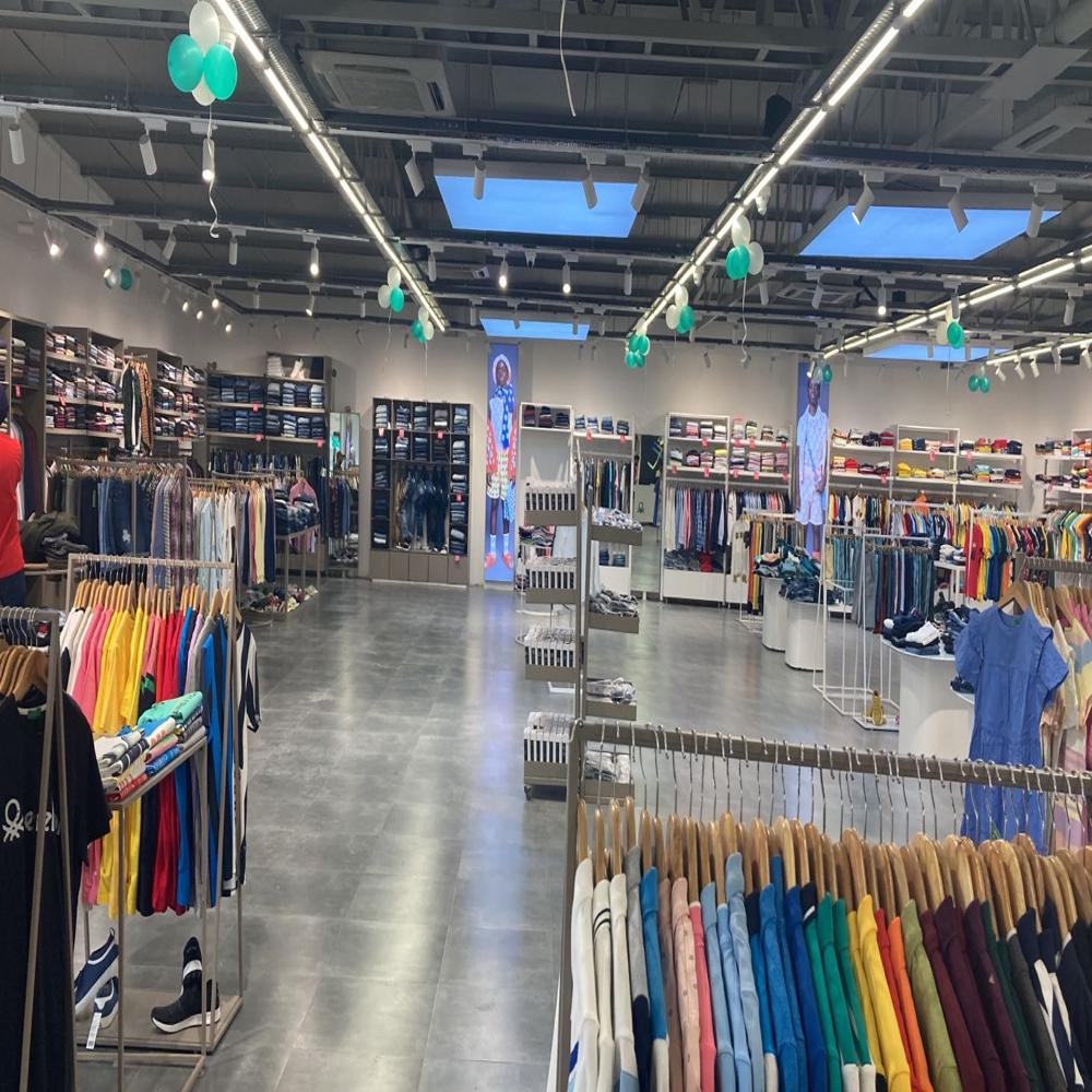 Modern Design Reception Rack