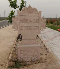 Decorative Sandstone Lamp Post - Color: White