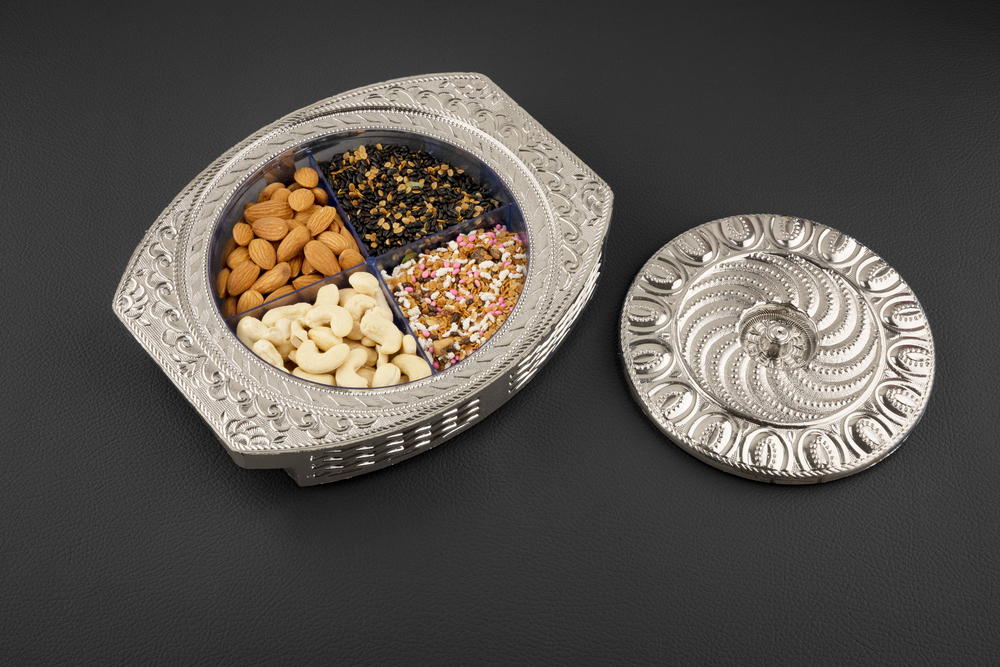 Silver Dryfruit Box - Shape: Round