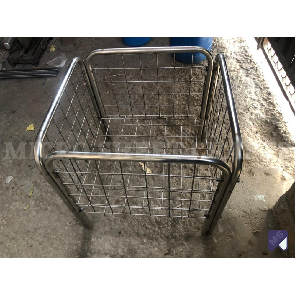 Clothing Display Rack - Capacity: 40 Kg