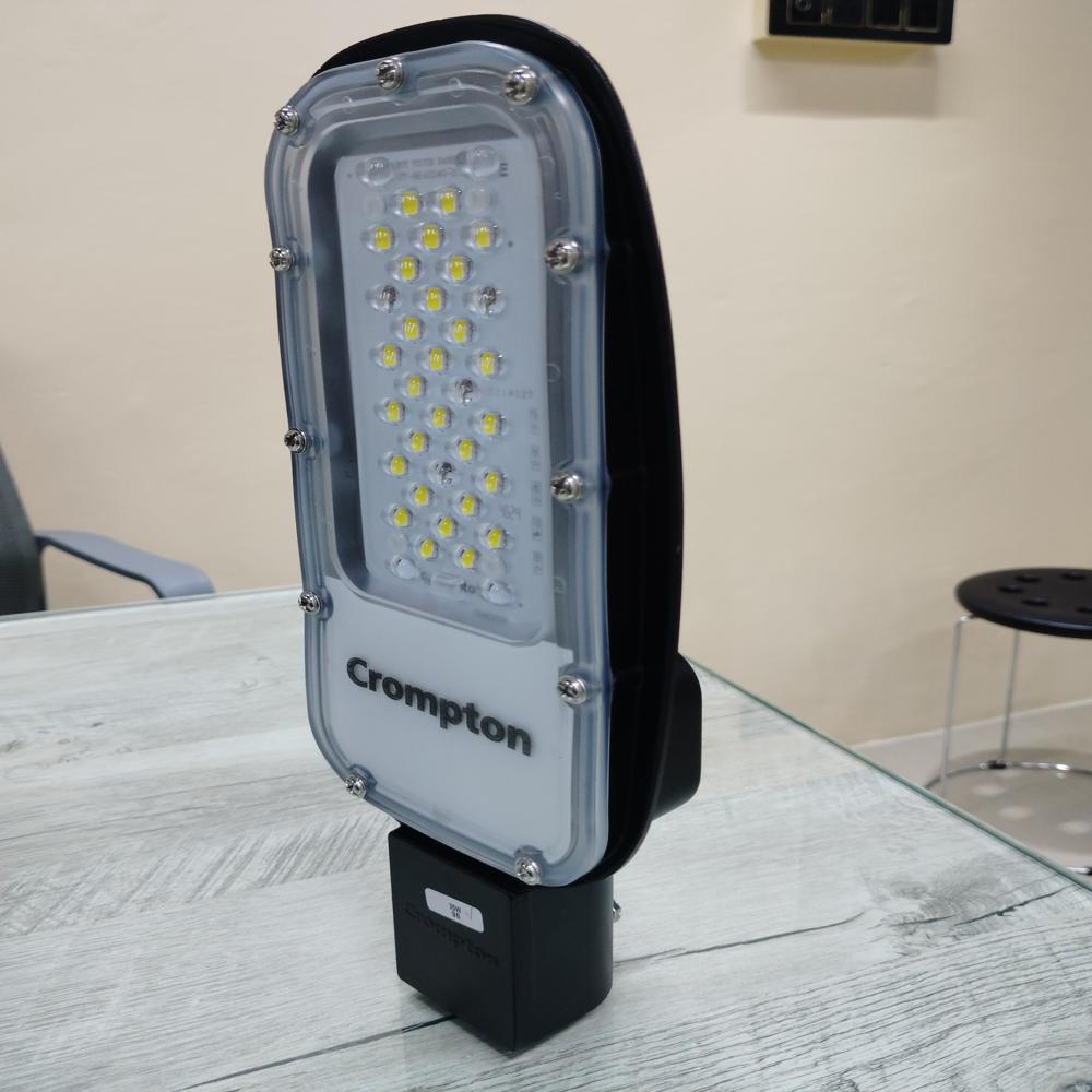Crompton 35W Street Light Wanderer Neo ERP-427-35-57-HL2-LM-NBK