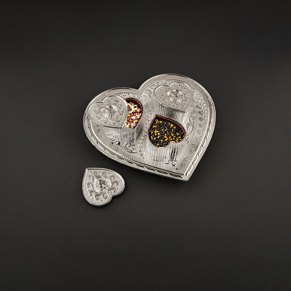 Heart Shape Design Silver Design Dryfruit Box - Size: Customized