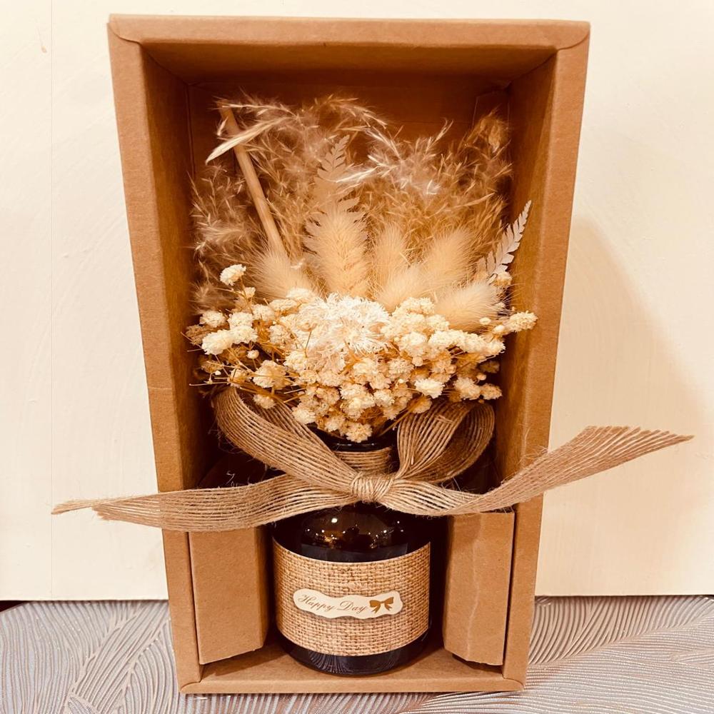 Premium Preserved Flower & Pampas Grass Decorative Vase