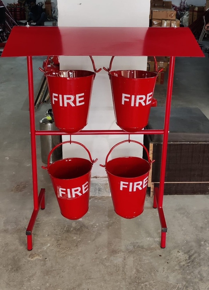 Fire Bucket Stand With Canopy And 4 Bucketrs