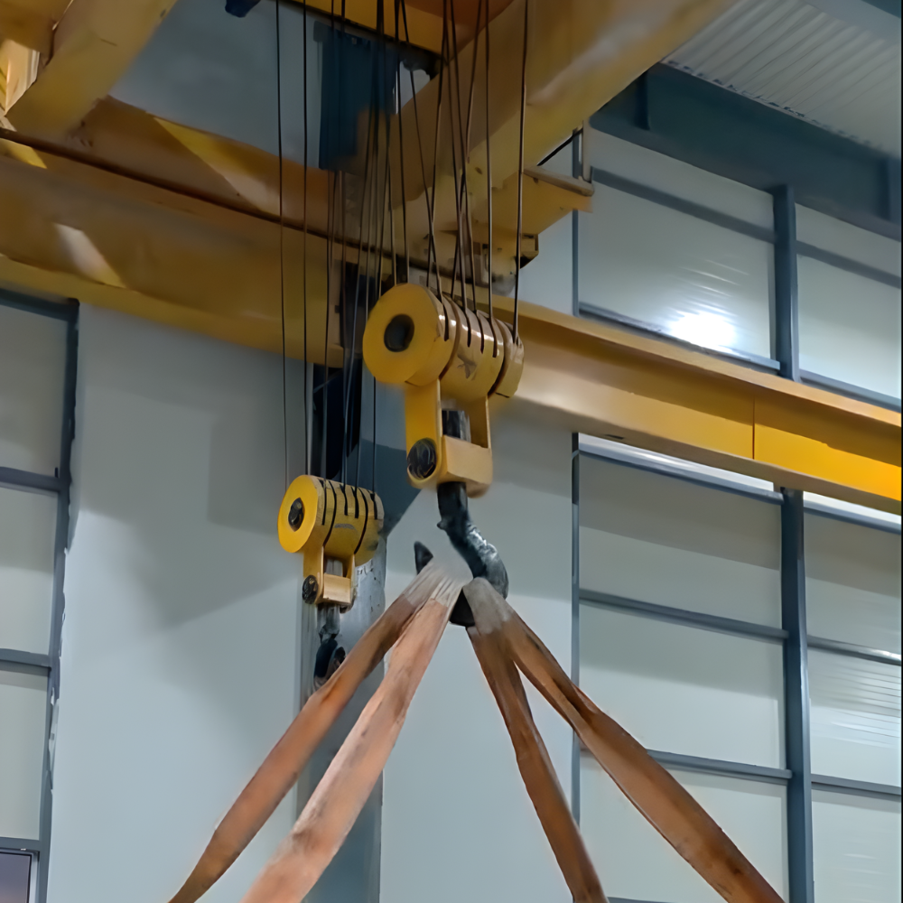 Heavy Duty Eot Crane - Color: Golden Yellow