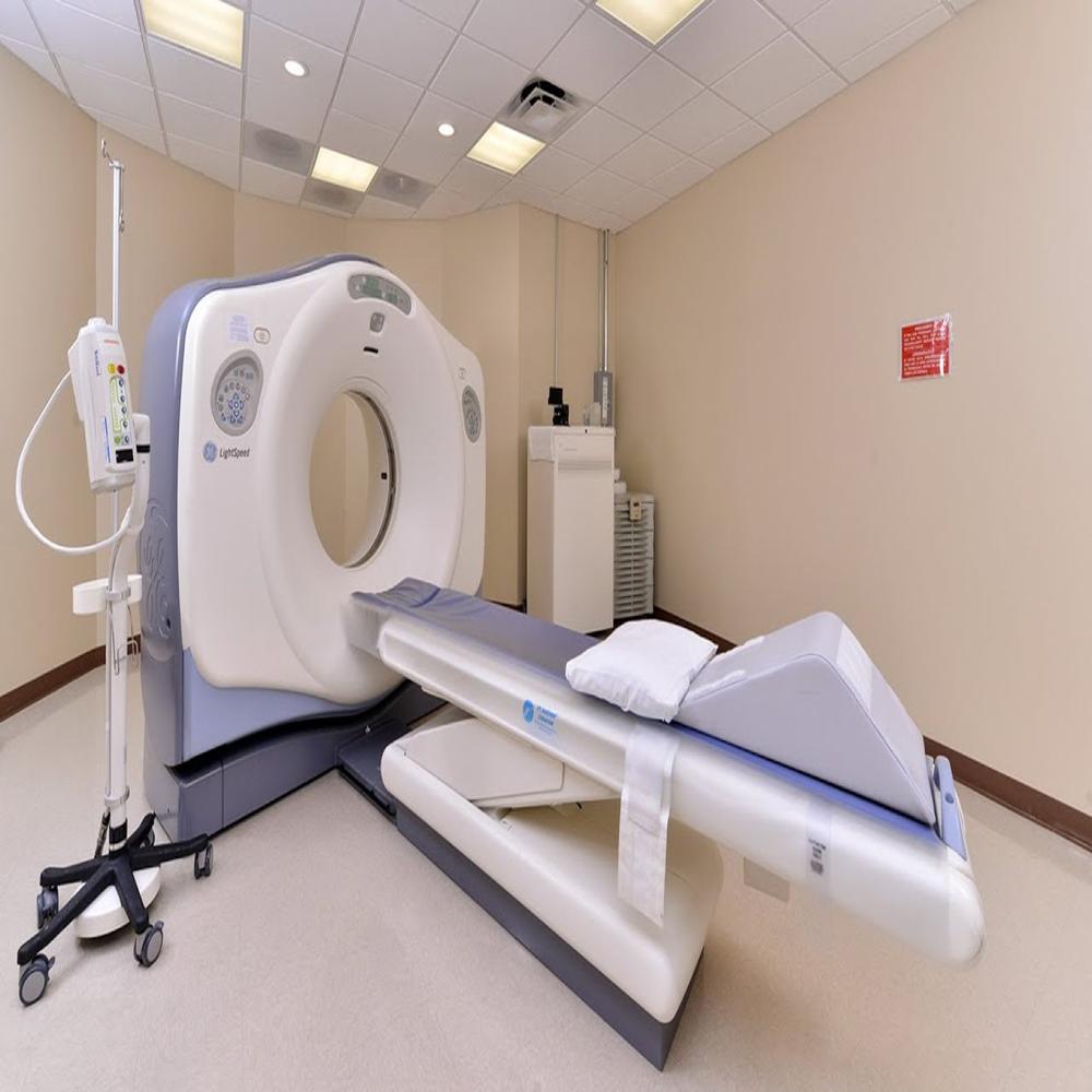 Light Speed GE CT Scanner