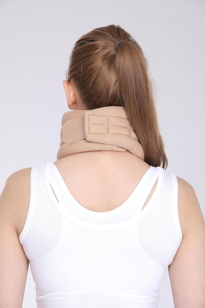 Soft Collar - Available In Sizes Small (25-30 Cm), Medium (30-35 Cm), Large (35-40 Cm), Extra Large (40-45 Cm) | Brown Color, Designed For Minor Neck Injury Prevention