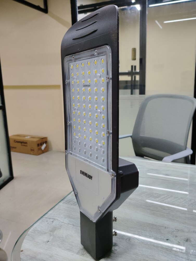 Eveready Citylite Mini 60-Watt LED Street Light (Black) LEDSL060I5-PC