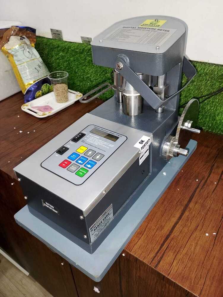 Grain Moisture Meter - Color: Silver