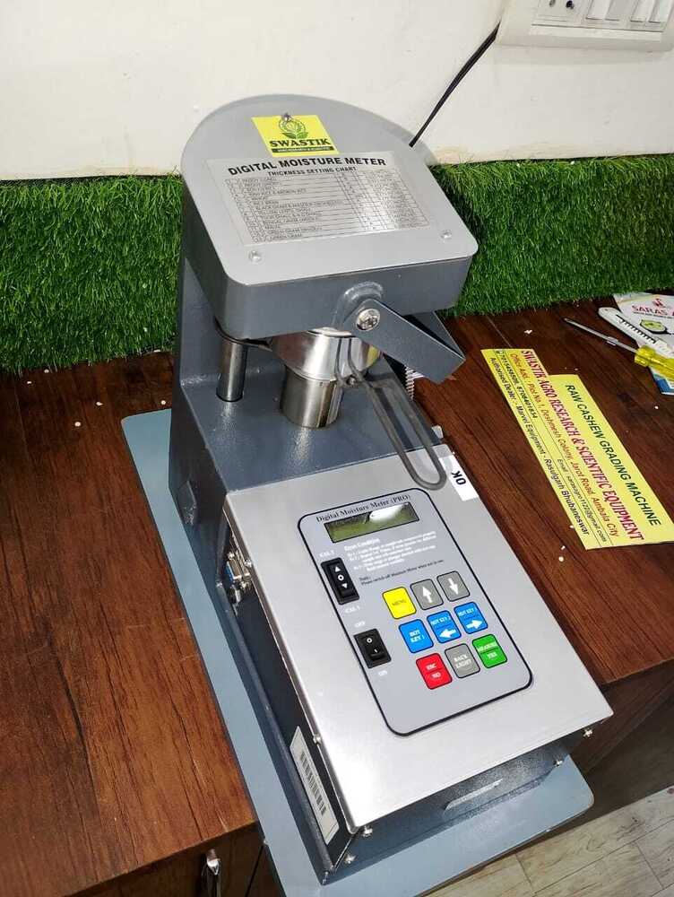 Grain Moisture Meter - Color: Silver