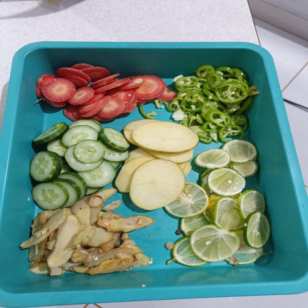 VEGETABLE CUTTING MACHINE IMPORTED