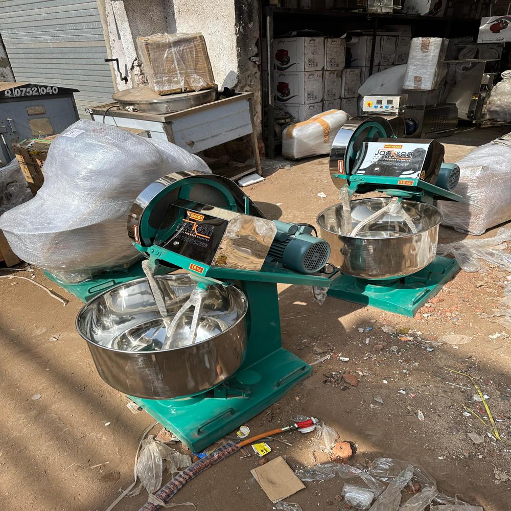 Aata Kneading For Samosa - Automatic Grade: Semi Automatic