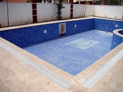 Swimming Pool Construction Service