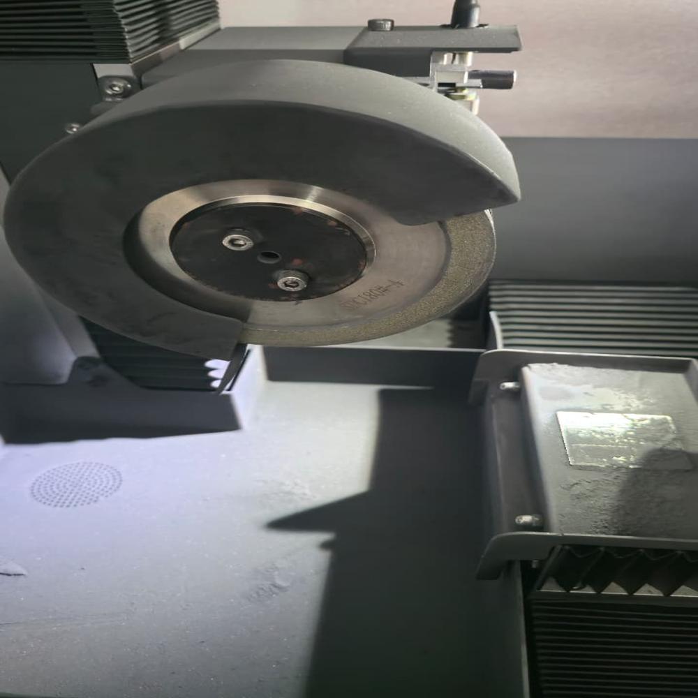 Cnc Tool Grinding Machine - Capacity: 20 Pcs/hr