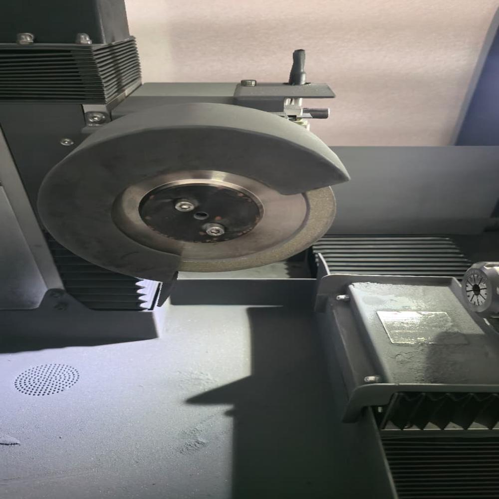 Cnc Tool Grinding Machine - Capacity: 20 Pcs/hr