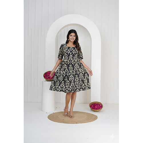 Black And White Colour Long Printed Kurti