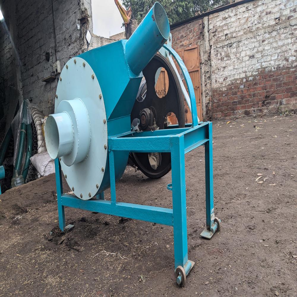 30 Hp Straw Blower Machine - Color: Blue
