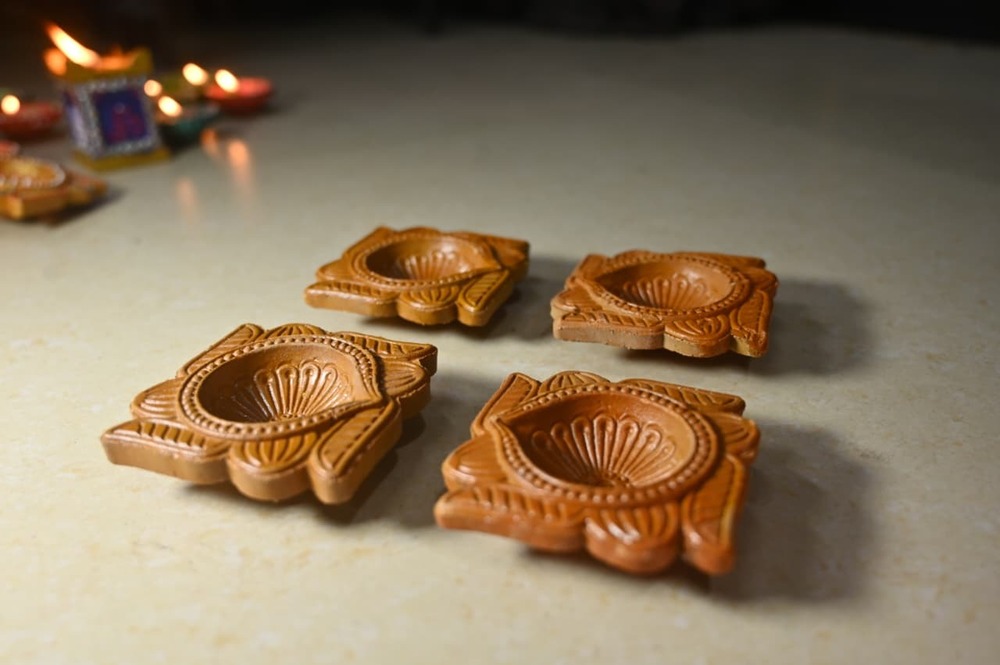 Plain Decorative Diya