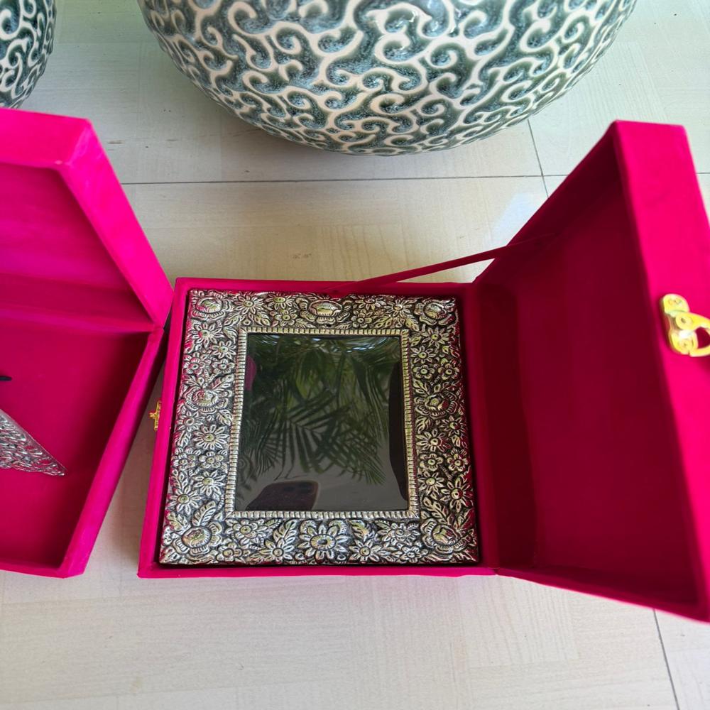 Beautiful new design intricate carving look frame