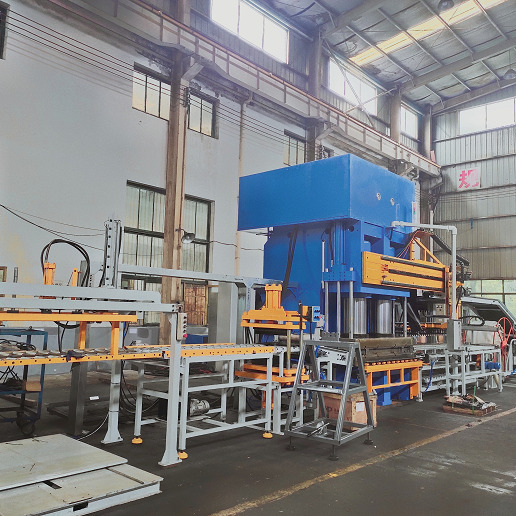 360 Ton Rubber Preforming Press Track Preforming Machine For Industrial Or Agriculture Track Belt Making - Automatic Grade: Semi-Automatic