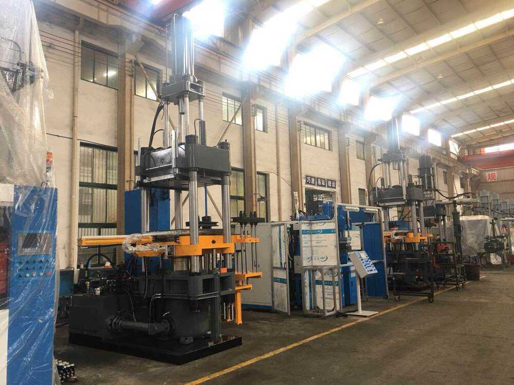 400 Ton Rubber Injection Moulding Machine Auto Parts Production Machine Good Quality With Famous Brand Plc - Feature: High Efficiency