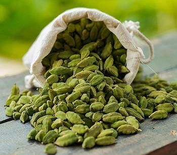 Green Cardamom (Elaichi)