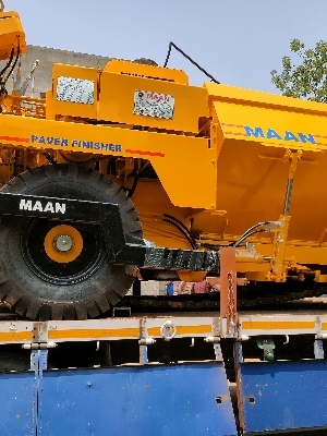 Road Paver Finisher