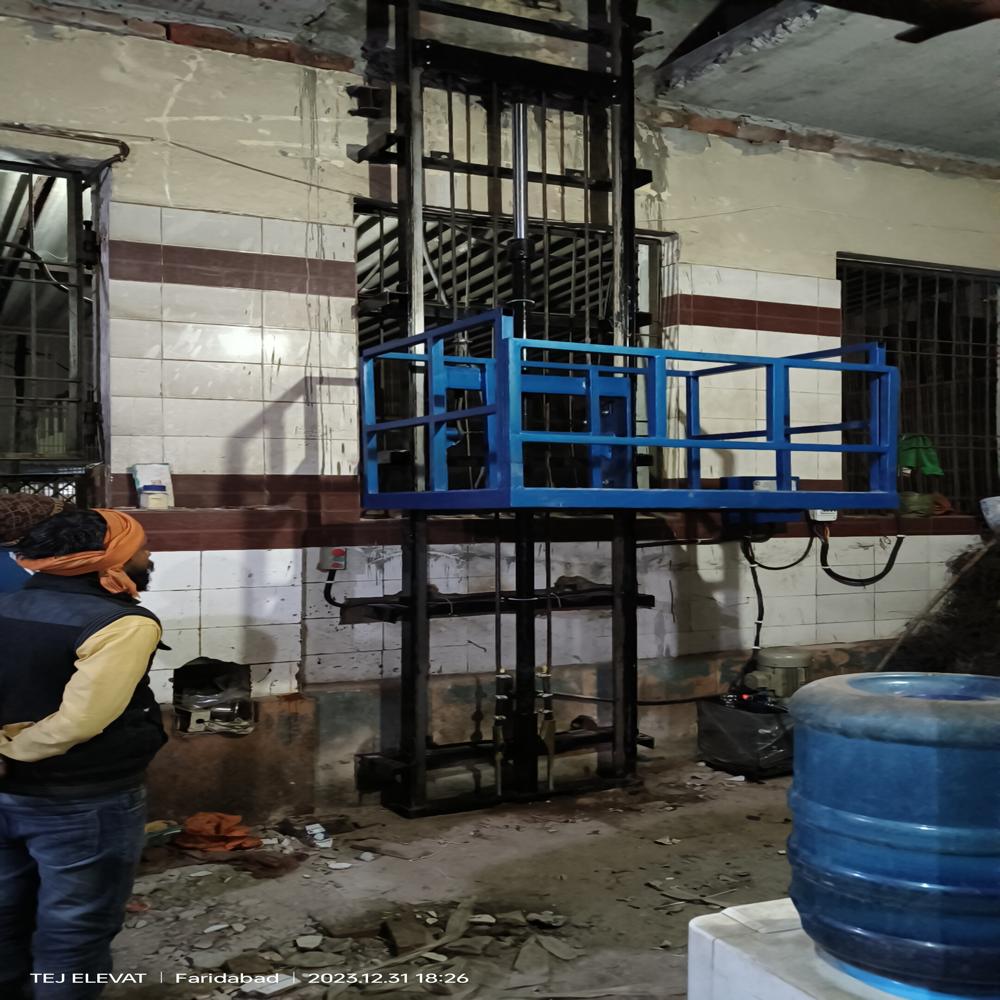 MS Hydraulic Goods Lift