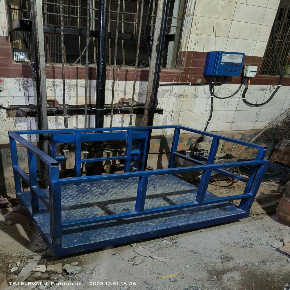 MS Hydraulic Goods Lift