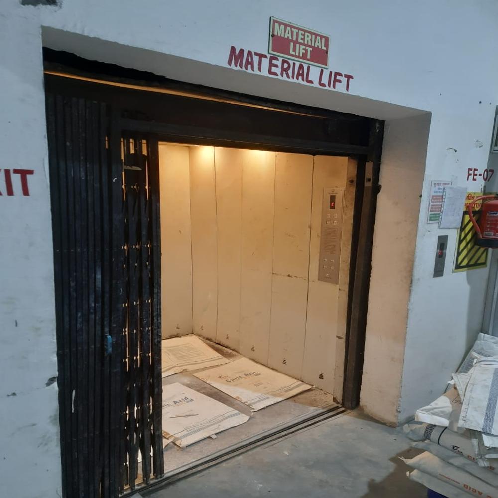 Cage Goods Lift - Capacity: 3-4 Ton Ton