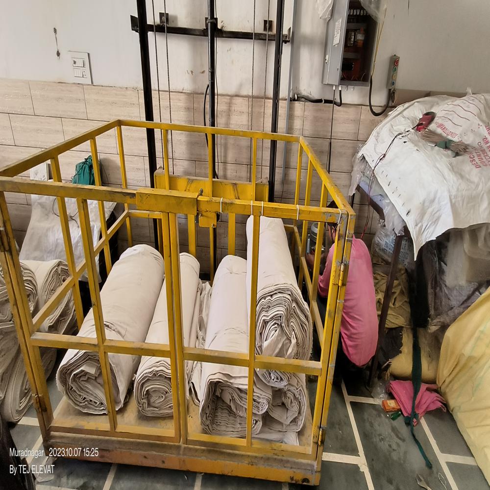 Hydraulic Goods Lift